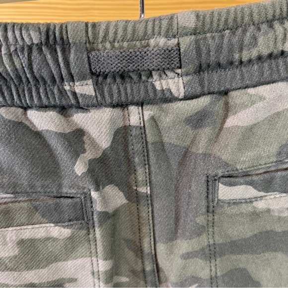 Athleta Farallon Jogger 4 Green Camouflage Camouflage Drawstring Tapered - Picture 16 of 16